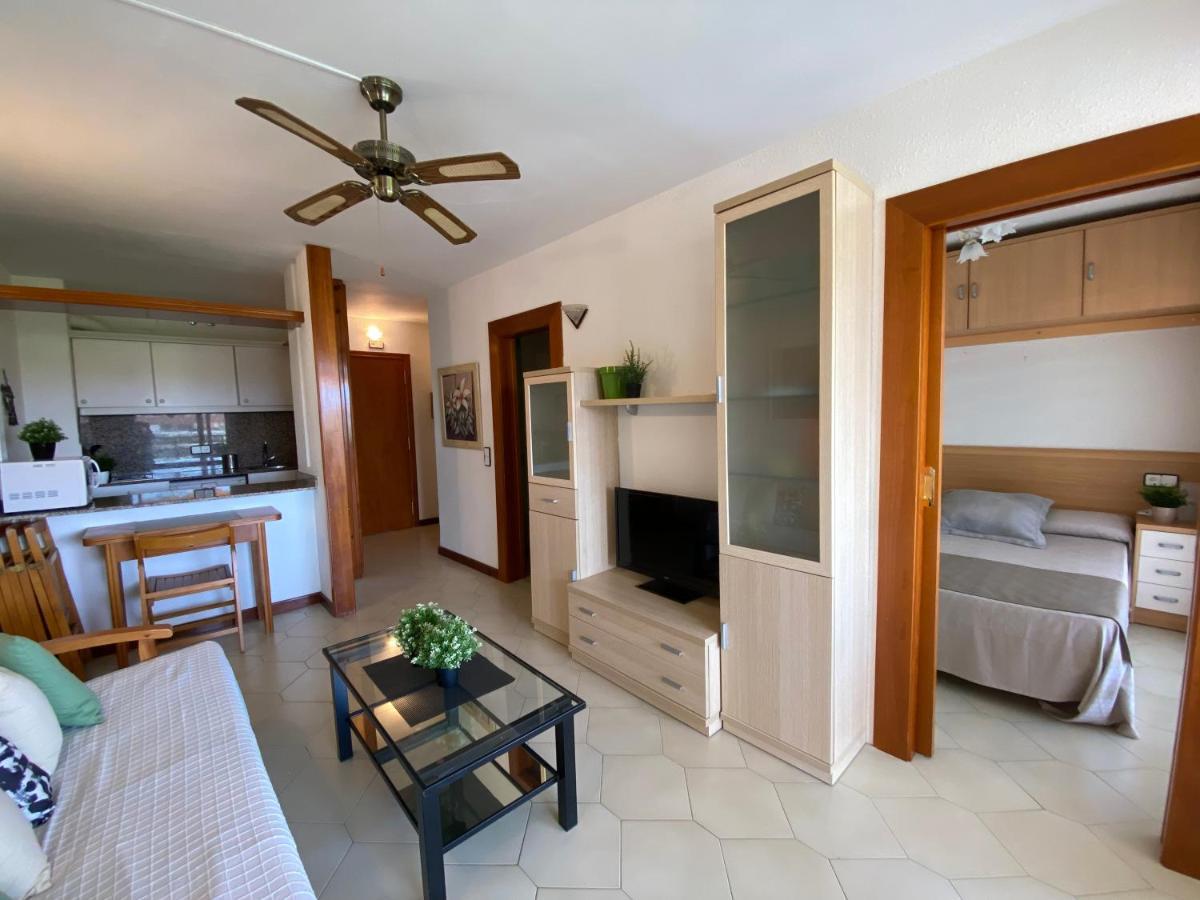 Apartamento Con Piscina En 1ª Linea De Playa En Salou Dış mekan fotoğraf