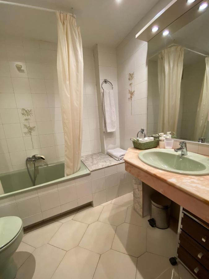 Apartamento Con Piscina En 1ª Linea De Playa En Salou Dış mekan fotoğraf