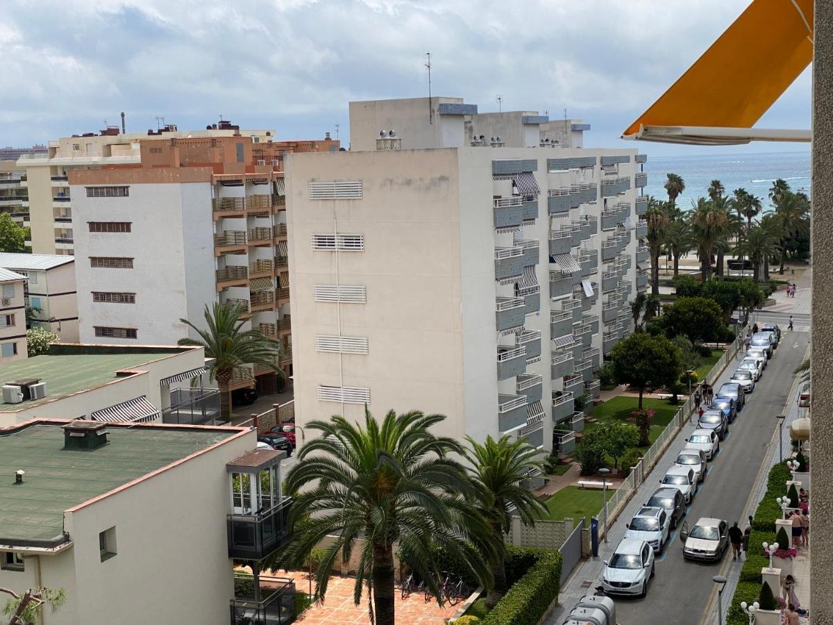 Apartamento Con Piscina En 1ª Linea De Playa En Salou Dış mekan fotoğraf
