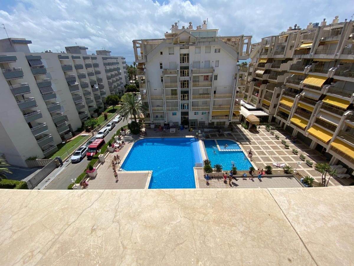 Apartamento Con Piscina En 1ª Linea De Playa En Salou Dış mekan fotoğraf