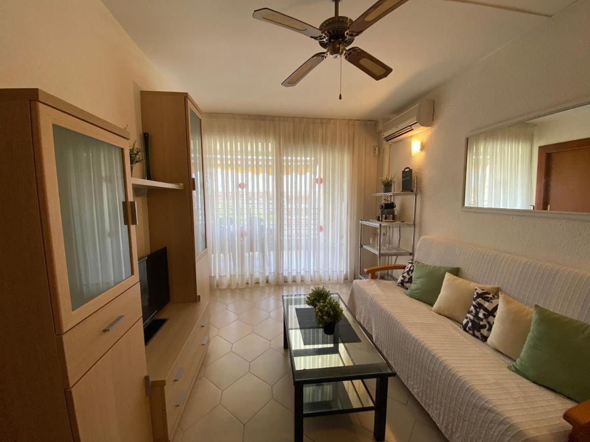 Apartamento Con Piscina En 1ª Linea De Playa En Salou Dış mekan fotoğraf