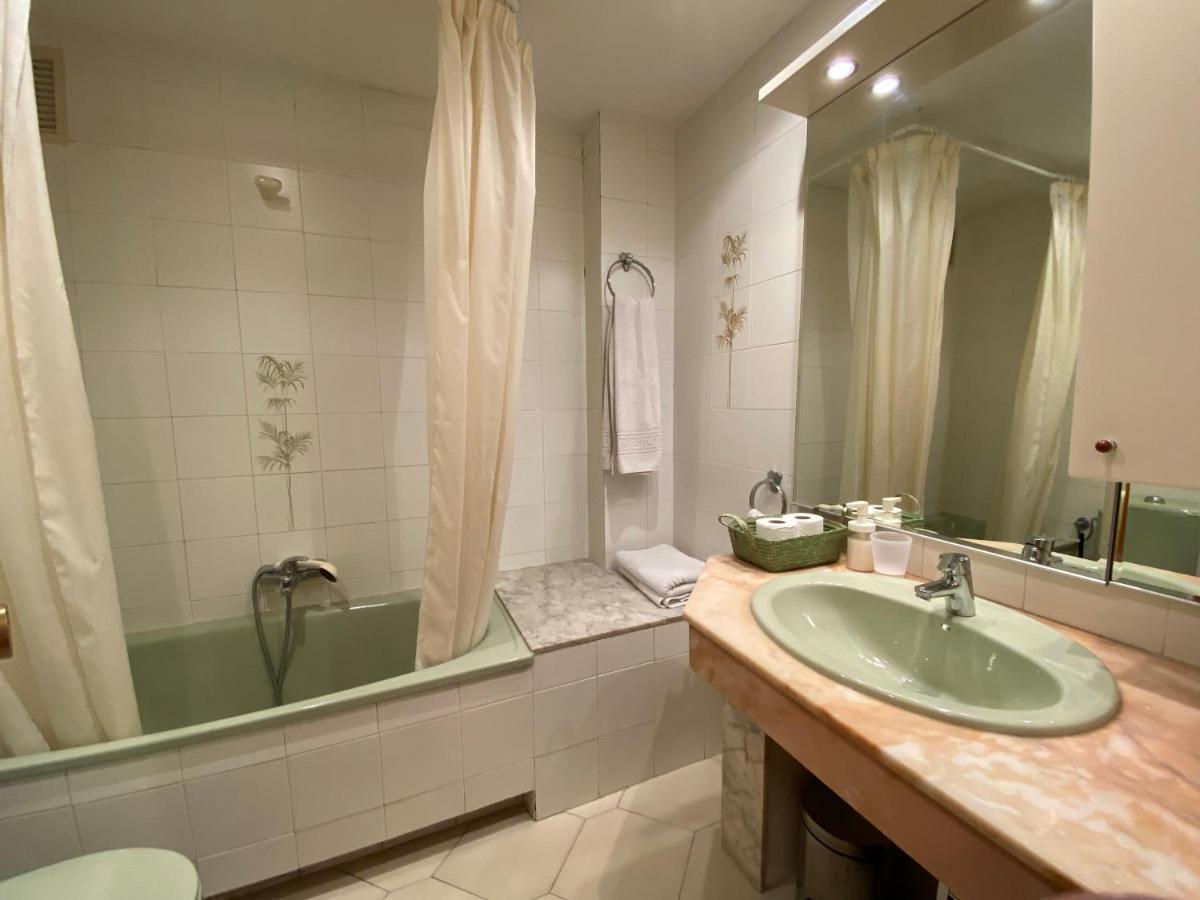 Apartamento Con Piscina En 1ª Linea De Playa En Salou Dış mekan fotoğraf